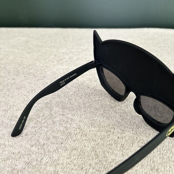 Batman Sunglasses Batman Mask 3D Bat Ears Kids Fun - Picture 5 of 5